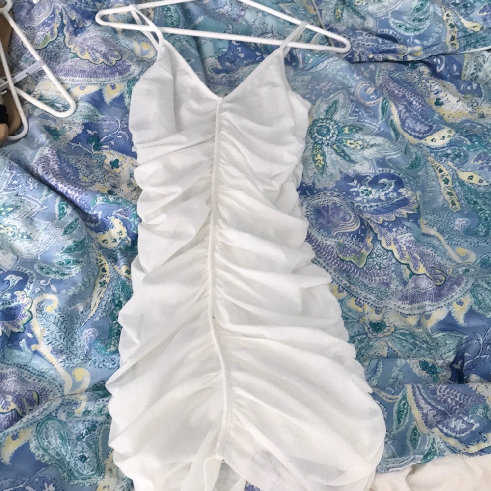 white bodycon dress